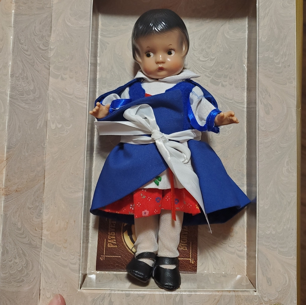 Vintage doll patsyette in storyland snow white